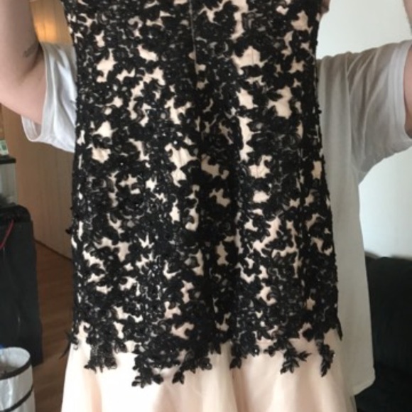 A very beautiful prom dress only wore once - Picture 2 of 6